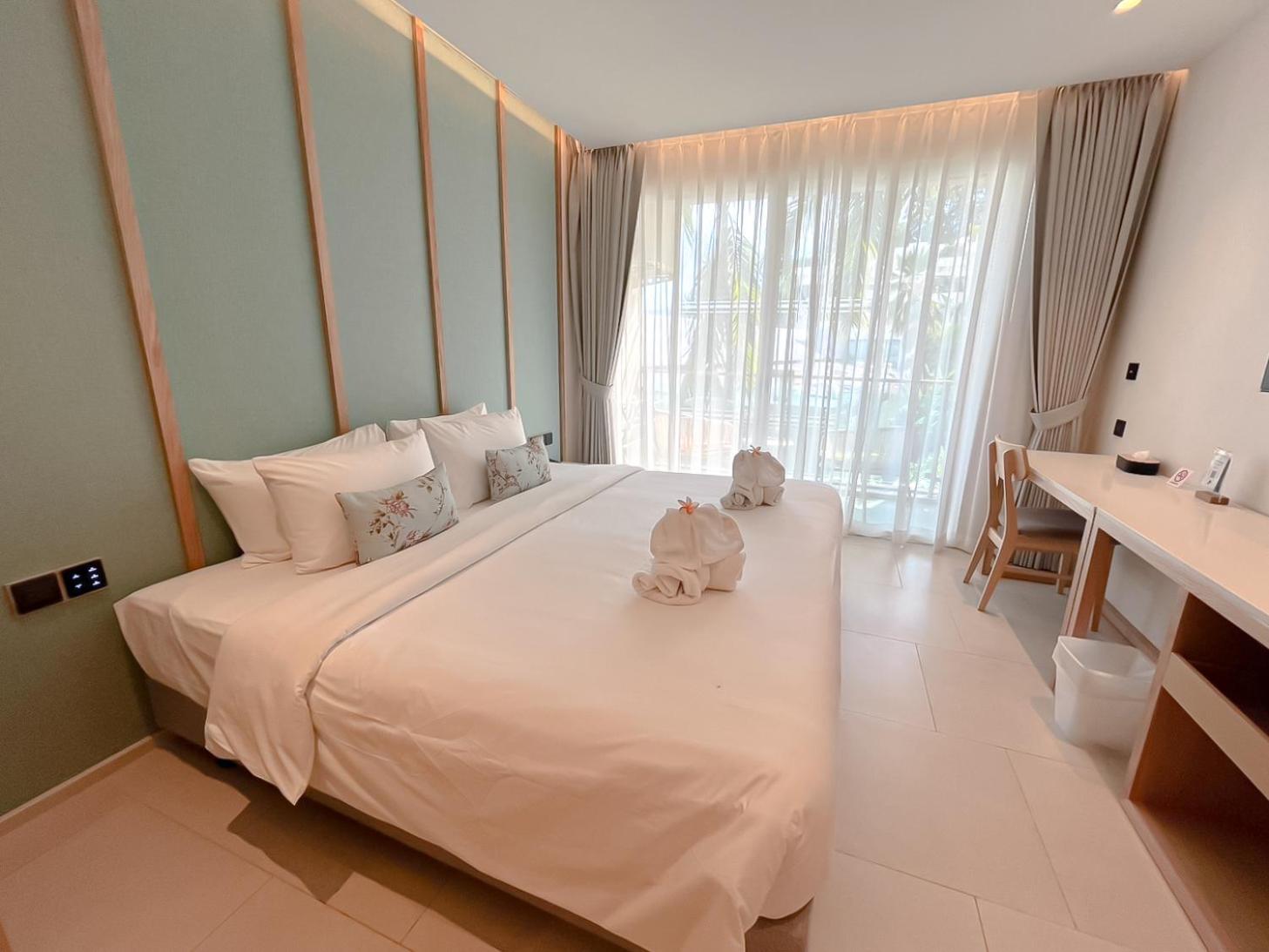 Peach Hill Resort - Sha Extra Plus Pantai Kata Luaran gambar
